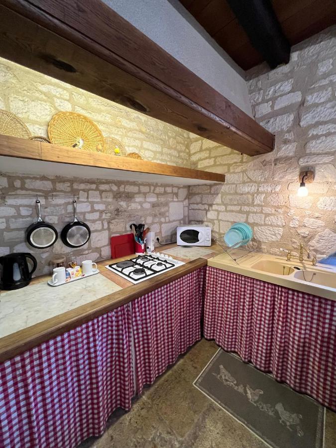 La Maison D'Alienor - Gites De Caractere A Chablis - 89 Bagian luar foto