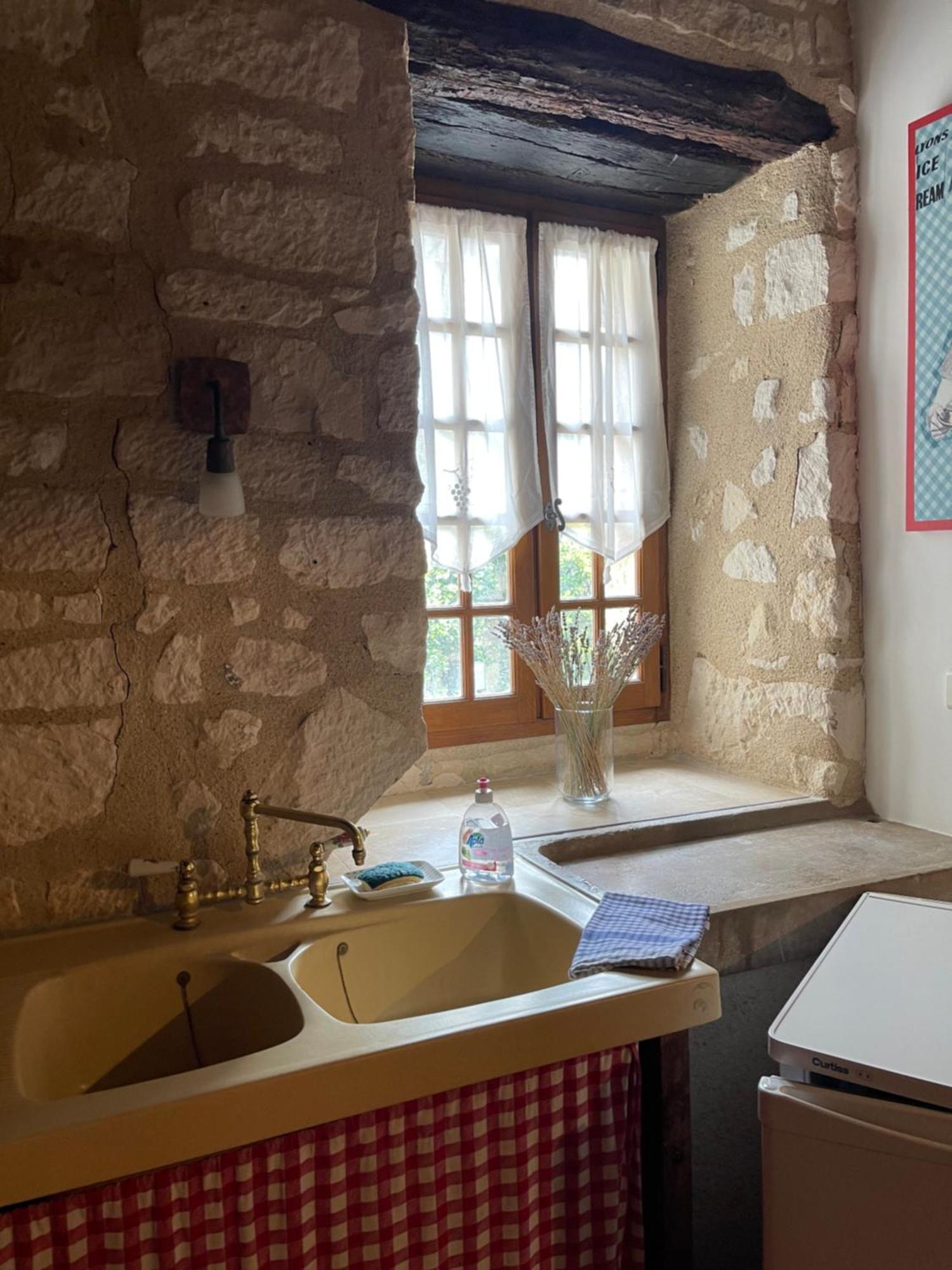 La Maison D'Alienor - Gites De Caractere A Chablis - 89 Bagian luar foto